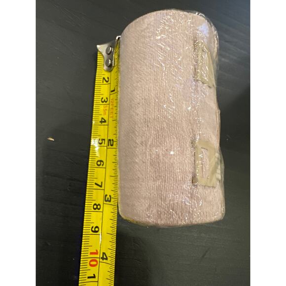 Set of 2 - New Sealed in Original Packaging Compression Bandages
White Tan - Picture 3 of 5
